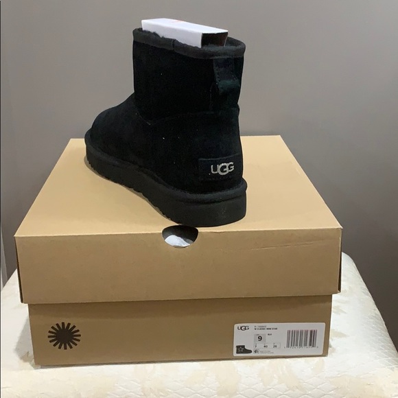 ❤️LAST PAIR ❤️UGG Classic Mini Star size 8 - Picture 2 of 5